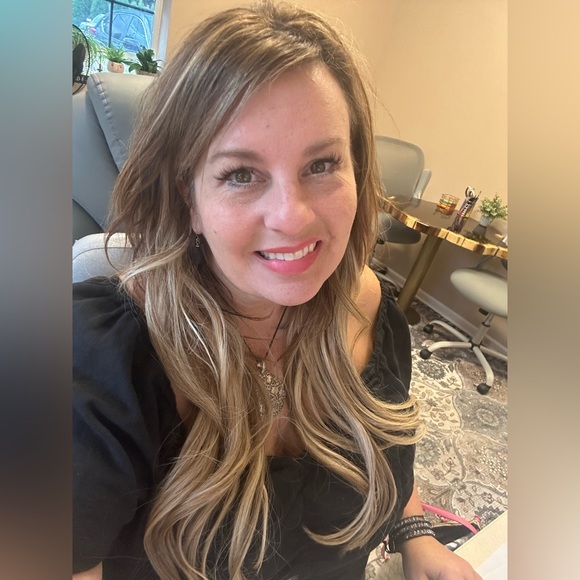 Meet your Posher, Kerry - Picture 2 of 2